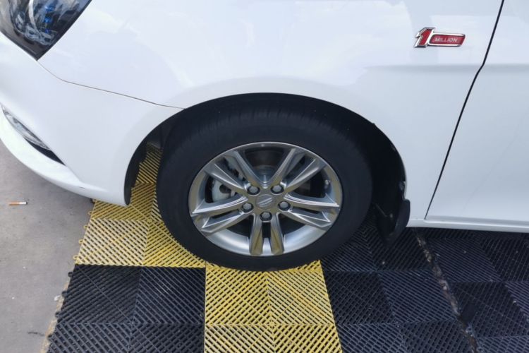 GEELY Emgrand 2017 immagine di auto #9