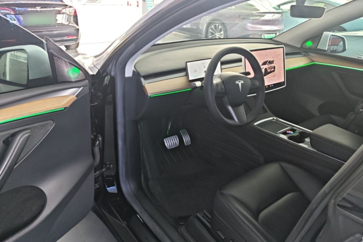 Tesla Model Y 2022 #12 Tesla Model Y 2022 car image #12