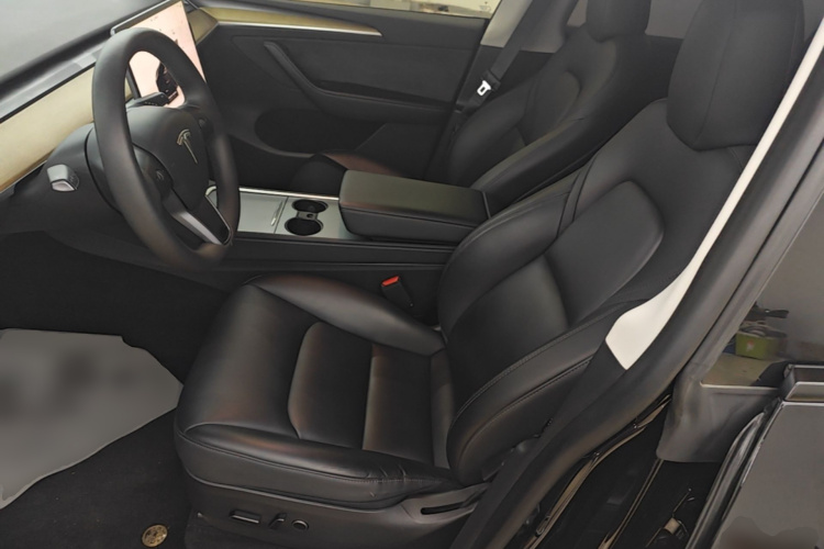 Tesla Model Y 2023 #15 Tesla Model Y 2023 car image #15