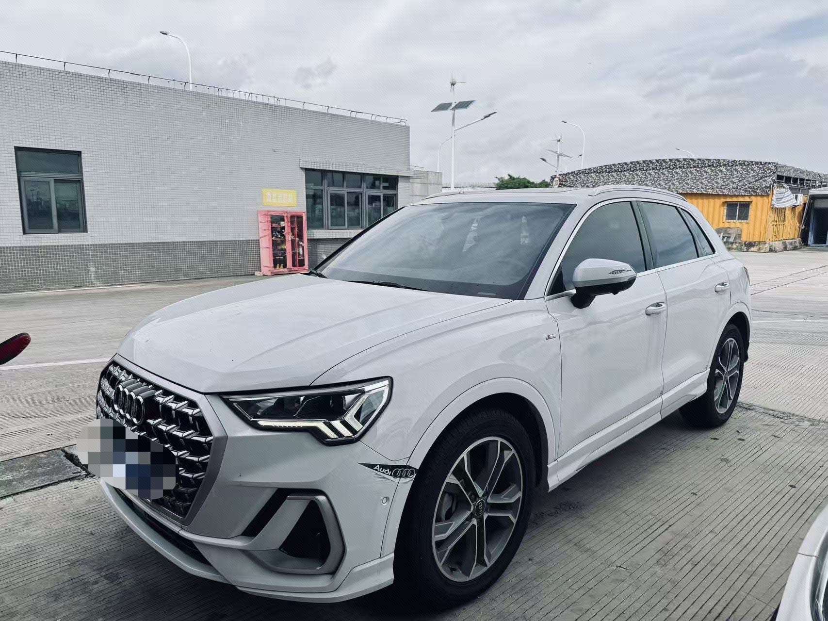 Audi Q3 2025 car image 