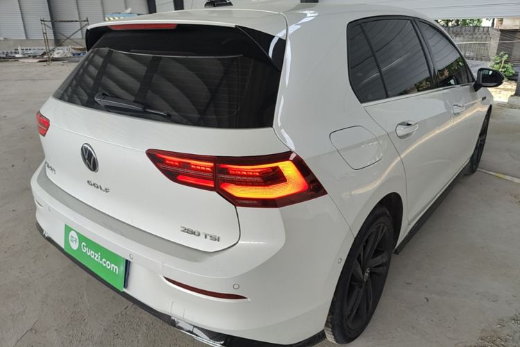 Volkswagen Golf 2022 car image #8