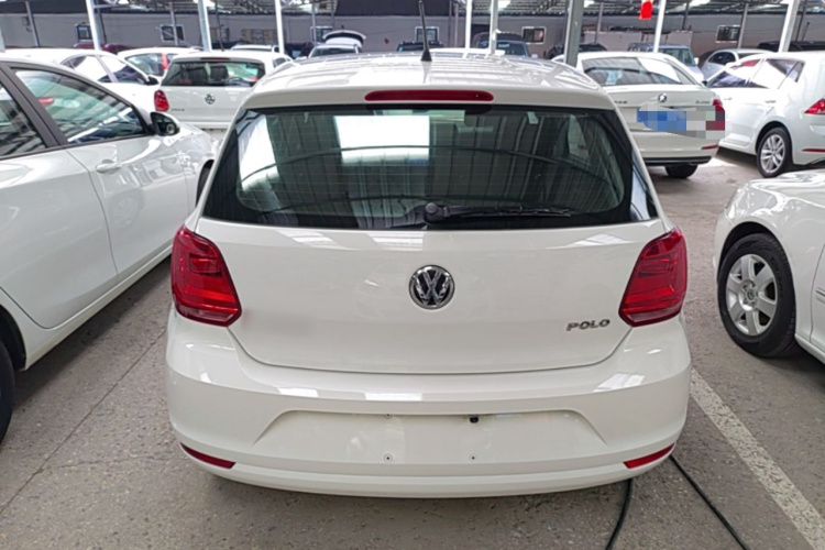 Volkswagen Polo 2017 car image #6