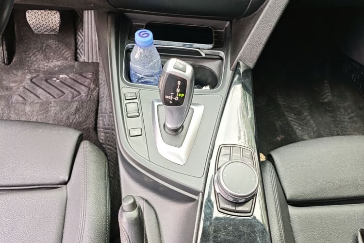BMW 3 Series 2019 #14 BMW 3 Series 2019 car image #14