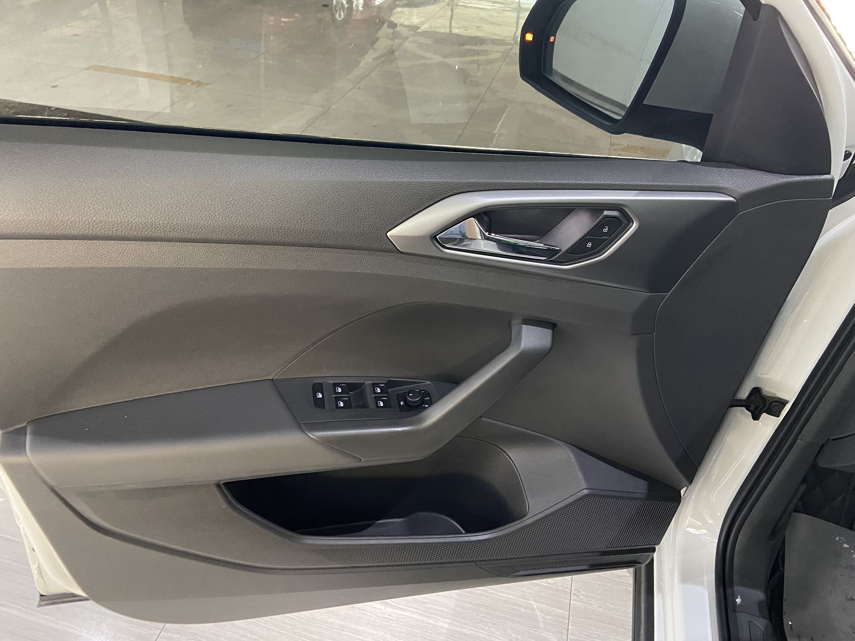 Volkswagen T-Cross 2022 изображение автомобиля #15