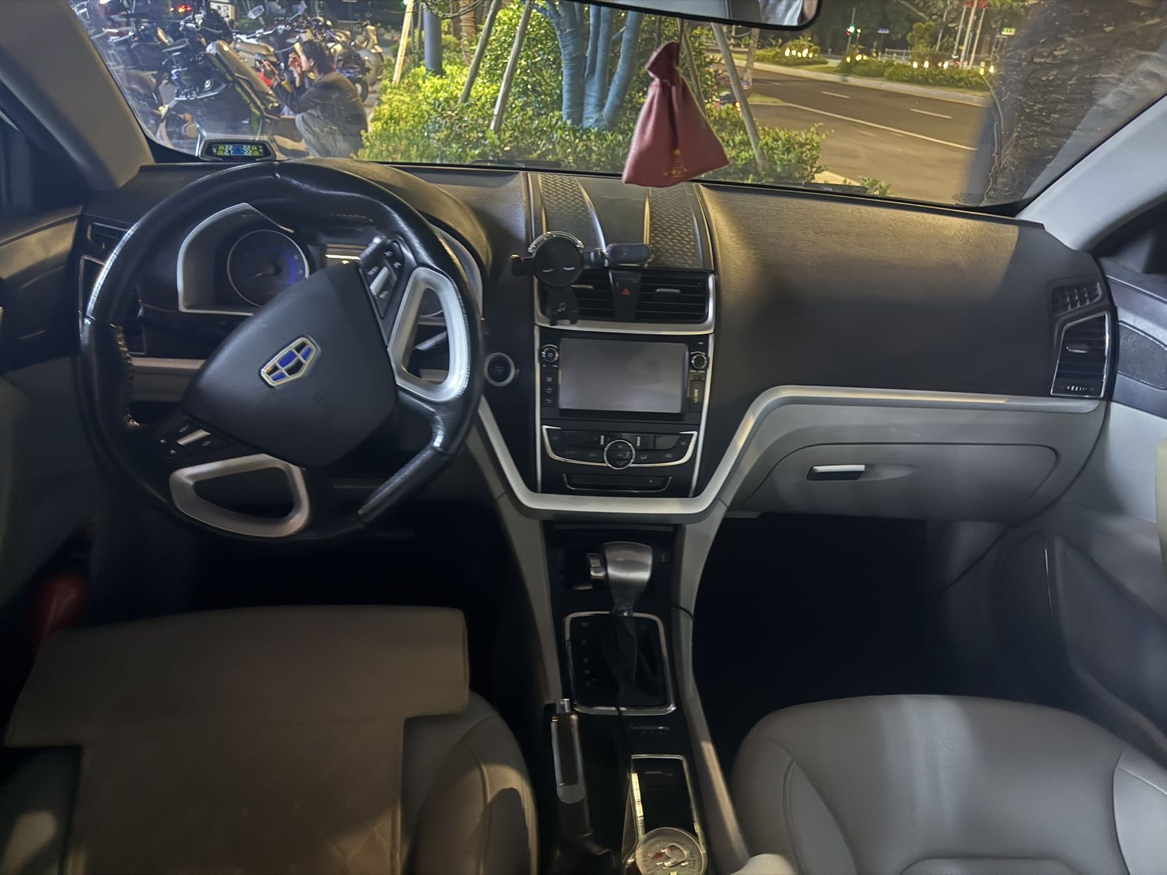 GEELY Emgrand 2015 #5 GEELY Emgrand 2015 immagine di auto #5