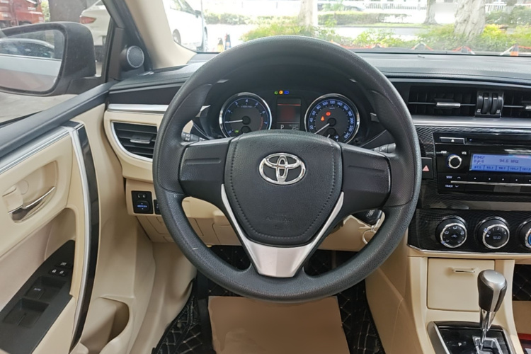 Toyota Corolla 2014 #11 Toyota Corolla 2014 car image #11