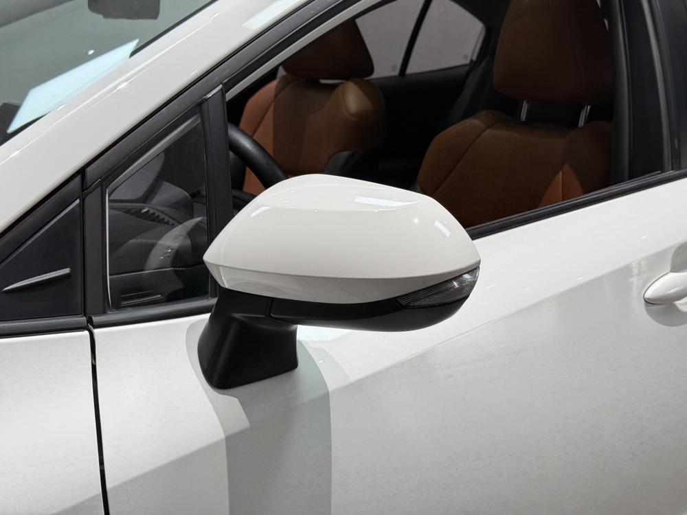 Toyota Corolla 2023 car image #13