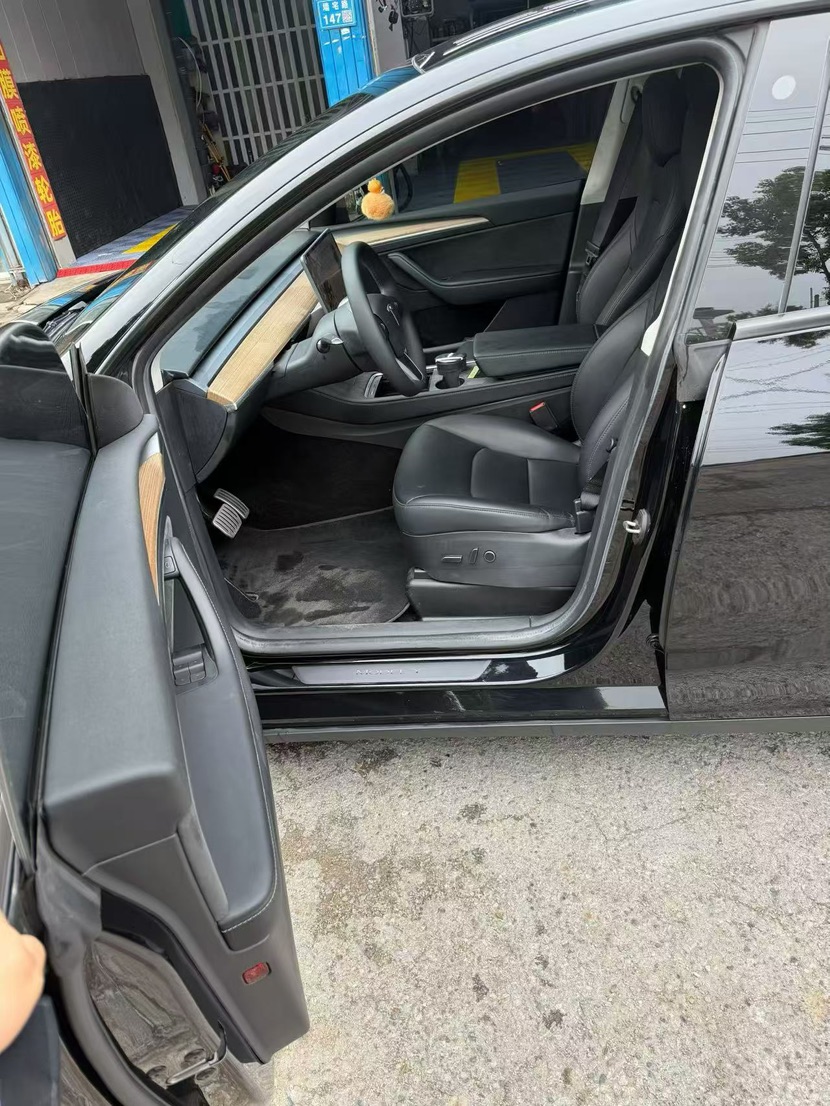 Tesla Model Y 2022 #5 Tesla Model Y 2022 car image #5