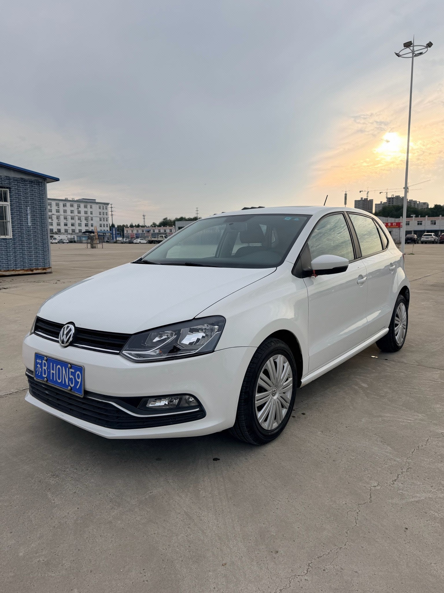 Volkswagen Polo 2018 Volkswagen Polo 2018 car image