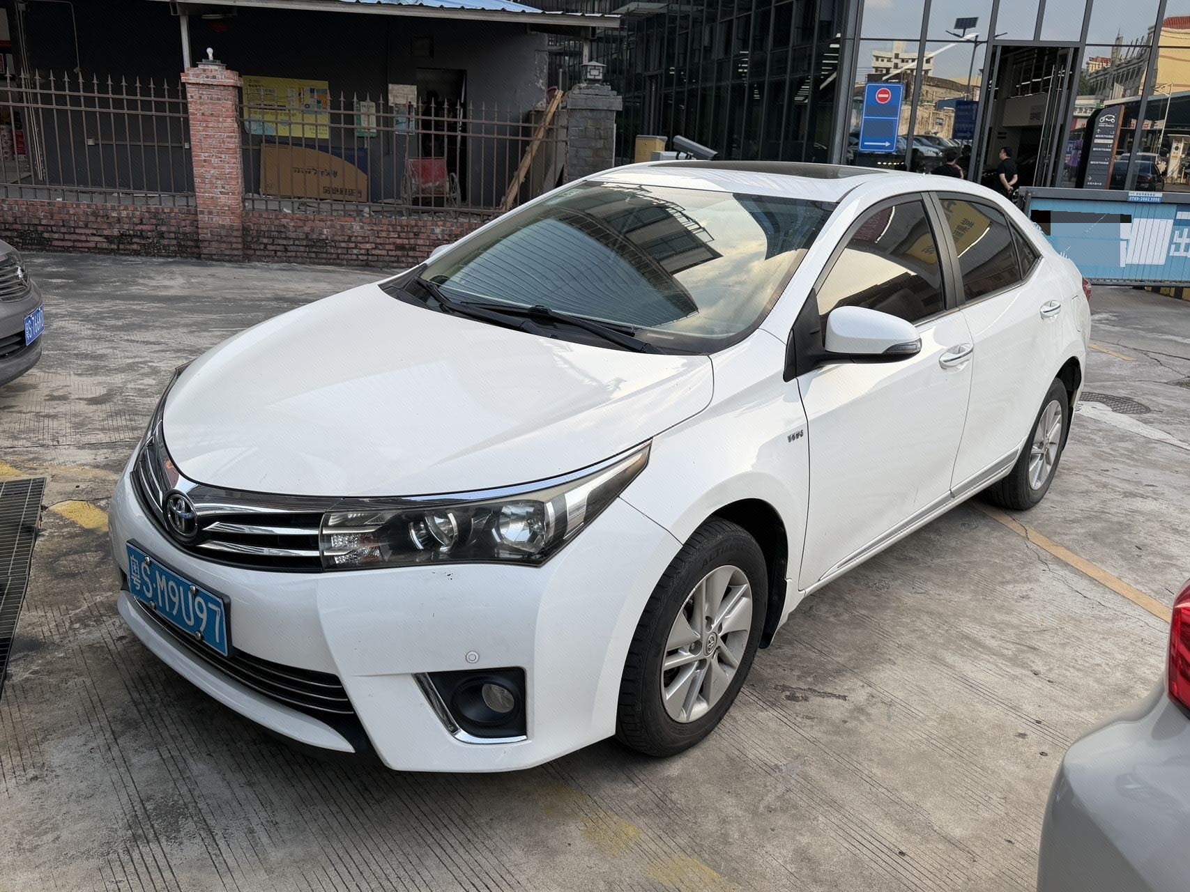 Toyota Corolla 2015 Toyota Corolla 2015 صورة سيارة
