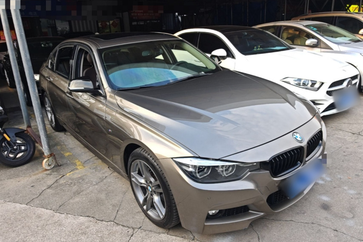 BMW 3 Series 2018 car image #4