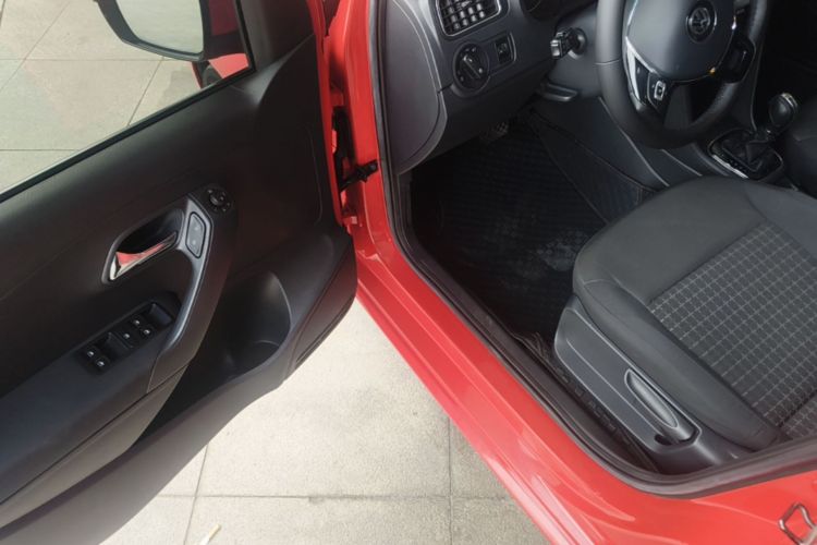 Volkswagen Polo 2019 #12 Volkswagen Polo 2019 car image #12