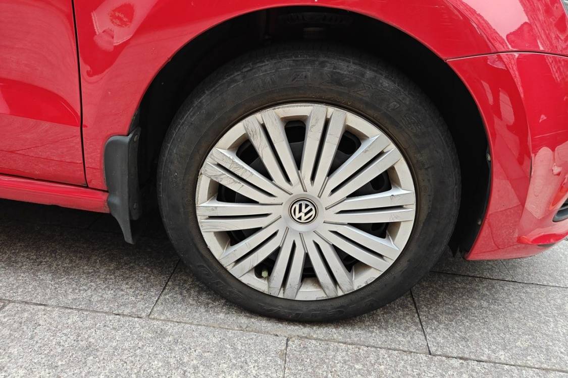 Volkswagen Polo 2018 car image #9