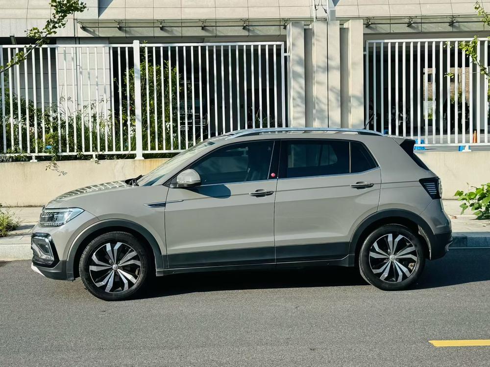Volkswagen T-Cross 2019 car image #3