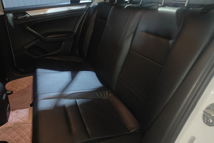 Volkswagen Bora 2018 image de voiture #17