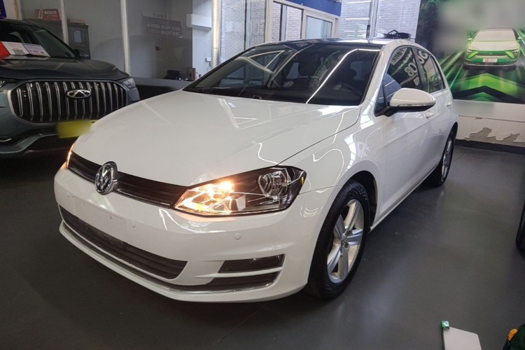 Volkswagen Golf 2016 car image #2