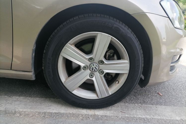 Volkswagen Golf 2014 car image #9