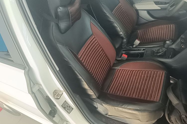 Volkswagen Tharu 2024 car image #24