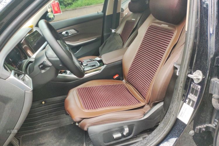 BMW 3 Series 2022 car image #17