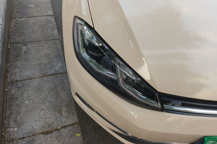 Volkswagen Golf 2019 car image #8