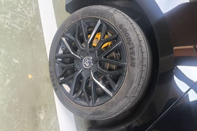 BYD Han 2023 car image #10