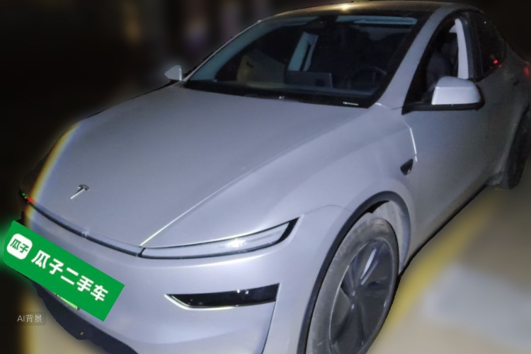 Tesla Model Y 2025 #2 Tesla Model Y 2025 image de voiture #2