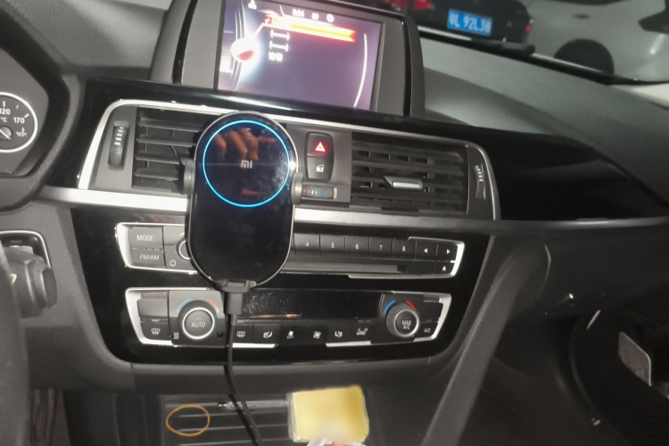 BMW 3 Series 2017 car image #17