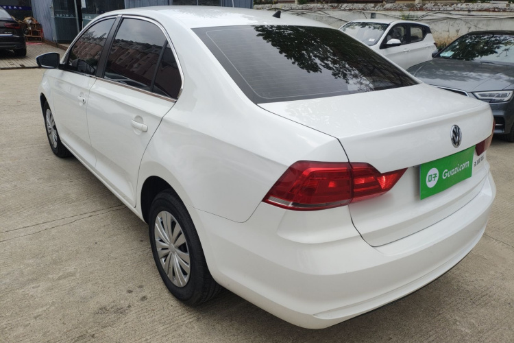 Volkswagen Santana 2019 صورة سيارة #5