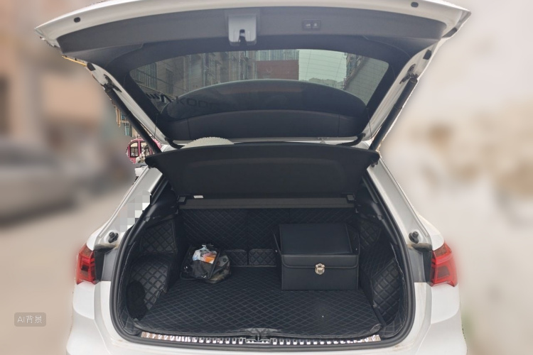 Audi Q3 2025 immagine di auto #21