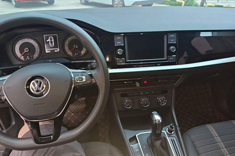 Volkswagen Lavida 2019 #10 Volkswagen Lavida 2019 car image #10