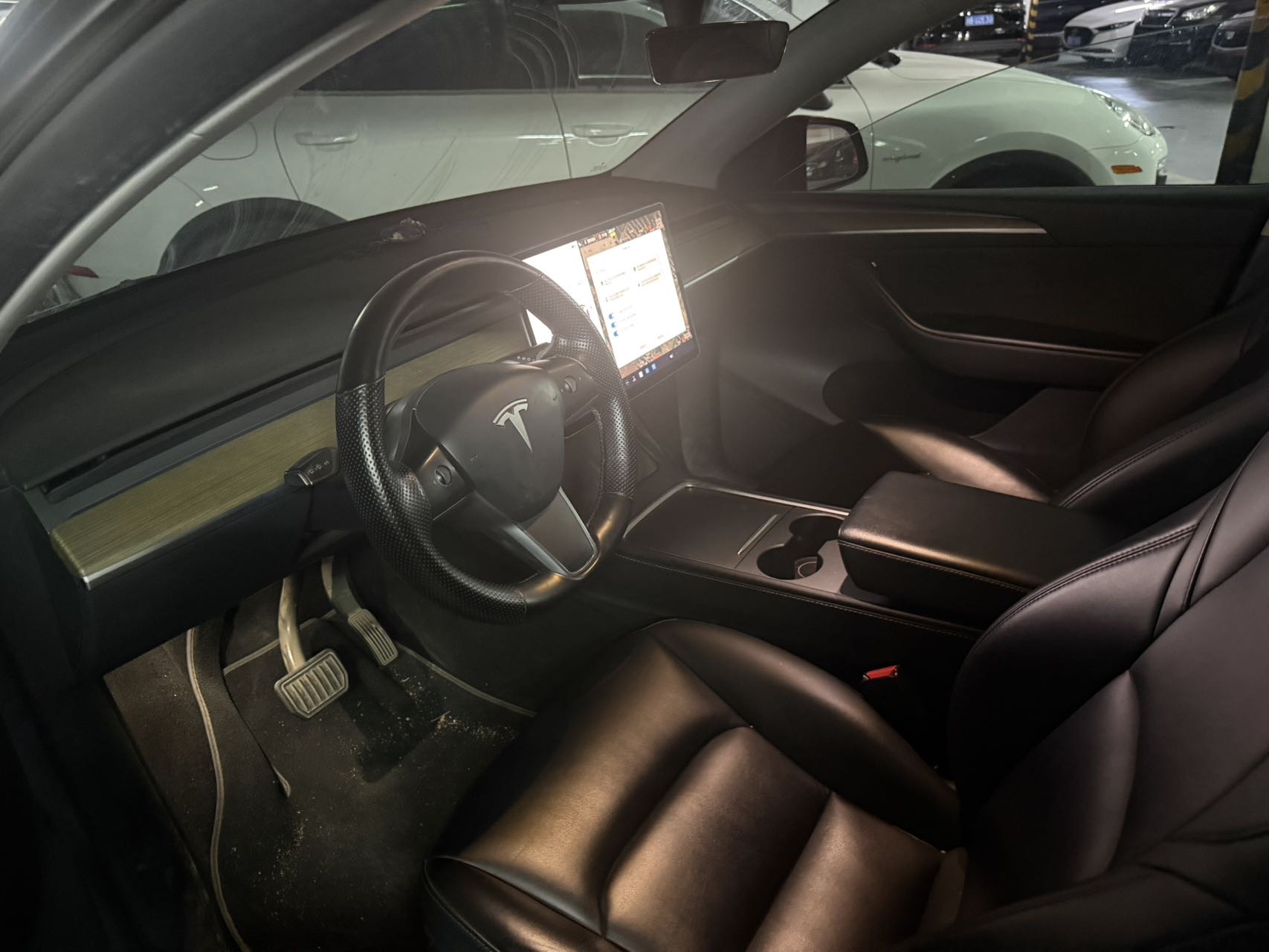 Tesla Model Y 2022 #2 Tesla Model Y 2022 car image #2