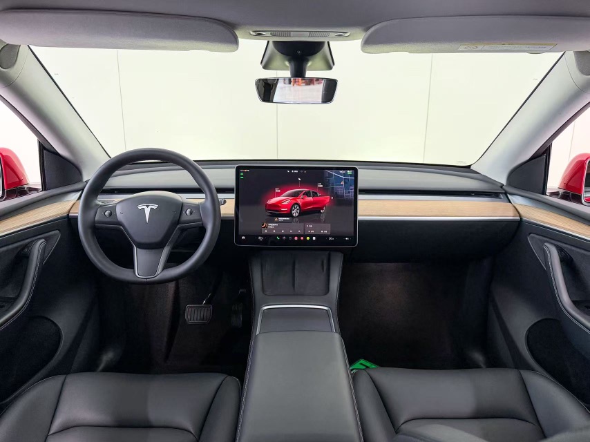 Tesla Model Y 2023 #7 Tesla Model Y 2023 car image #7