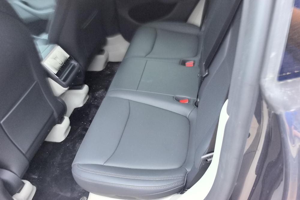 Tesla Model Y 2025 car image #16