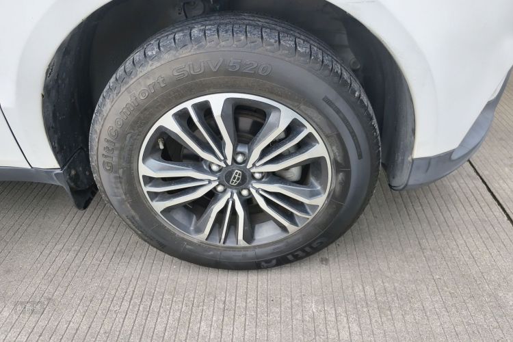 GEELY Vision X6 2017 immagine di auto #9