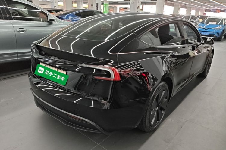 Tesla Model 3 2023 car image #7