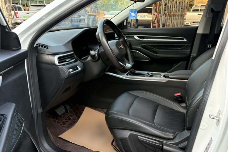 GEELY Emgrand 2023 #11 GEELY Emgrand 2023 car image #11