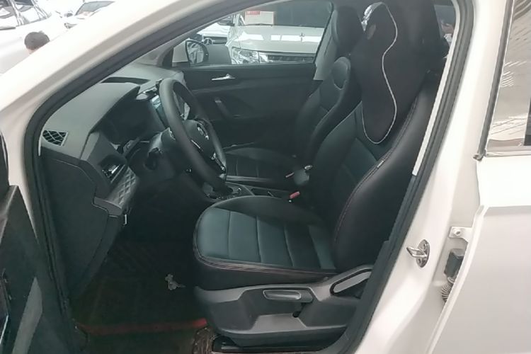 Volkswagen Tharu 2020 car image #15