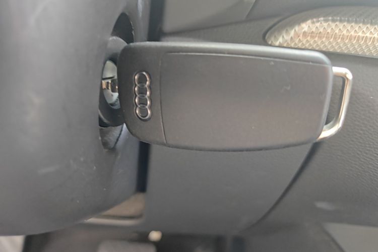 Audi A3 2018 car image #9