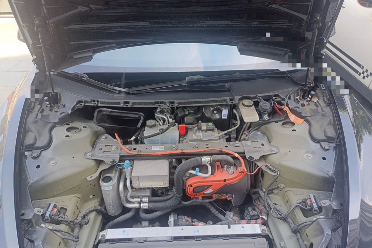 Tesla Model 3 2023 car image #18