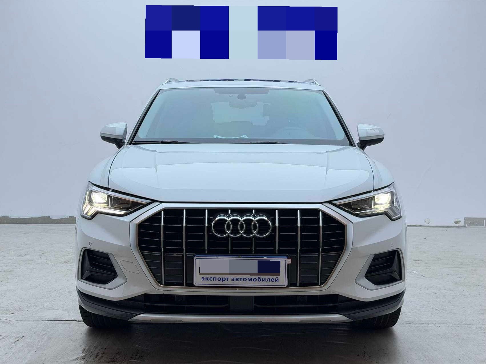 Audi Q3 2023 car image #2