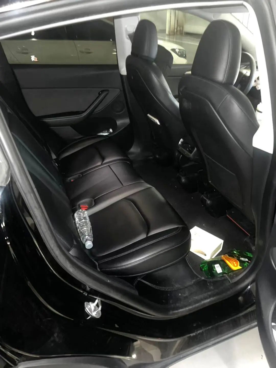 Tesla Model Y 2025 #5 Tesla Model Y 2025 car image #5