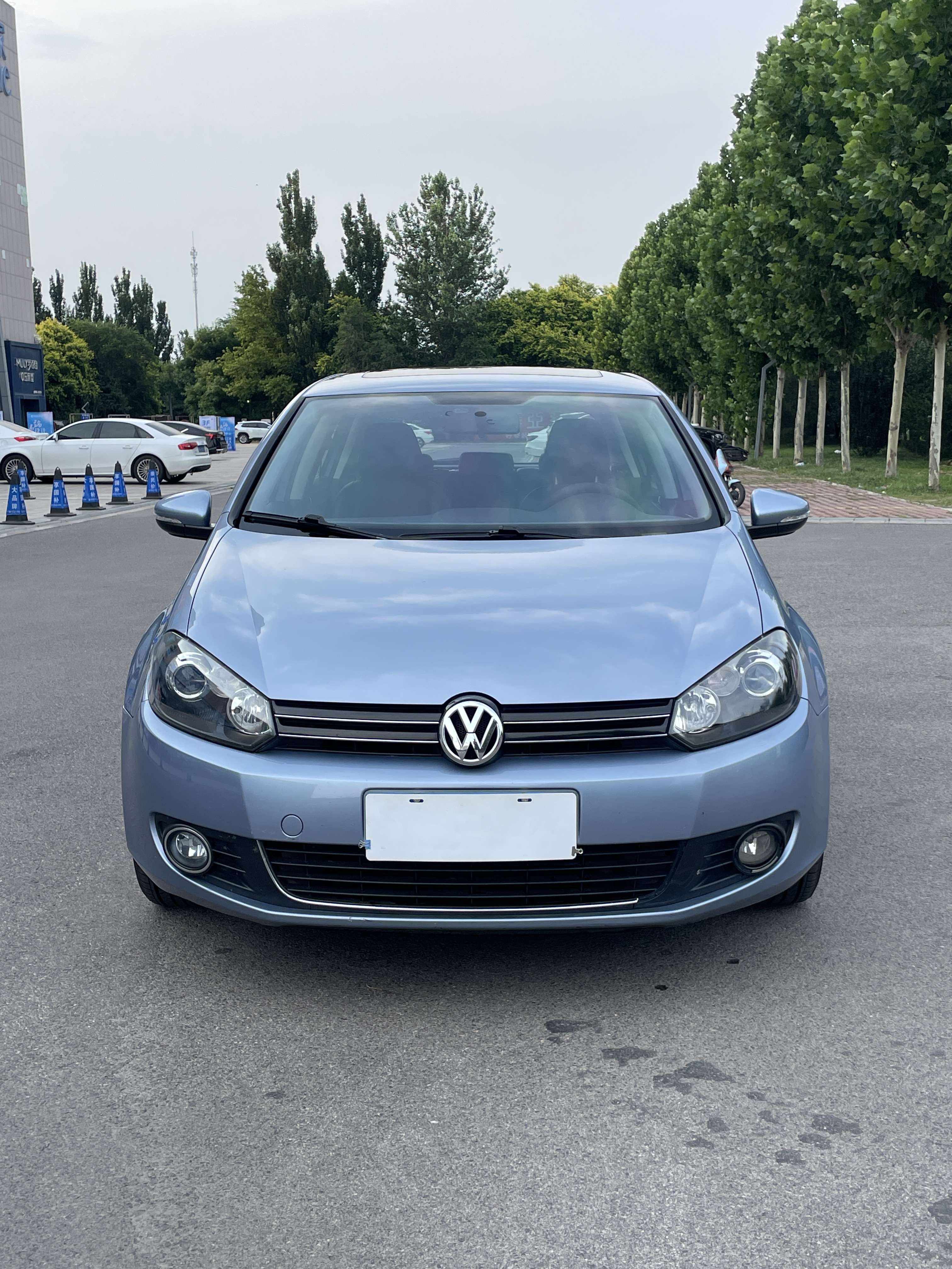 Volkswagen Golf 2012 car image #4