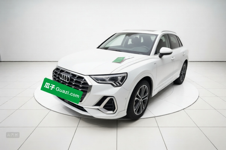 Audi Q3 2021 car image #2