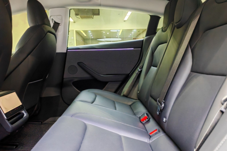 Tesla Model 3 2026 car image #11