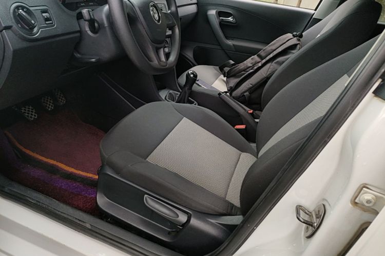 Volkswagen Polo 2017 car image #15