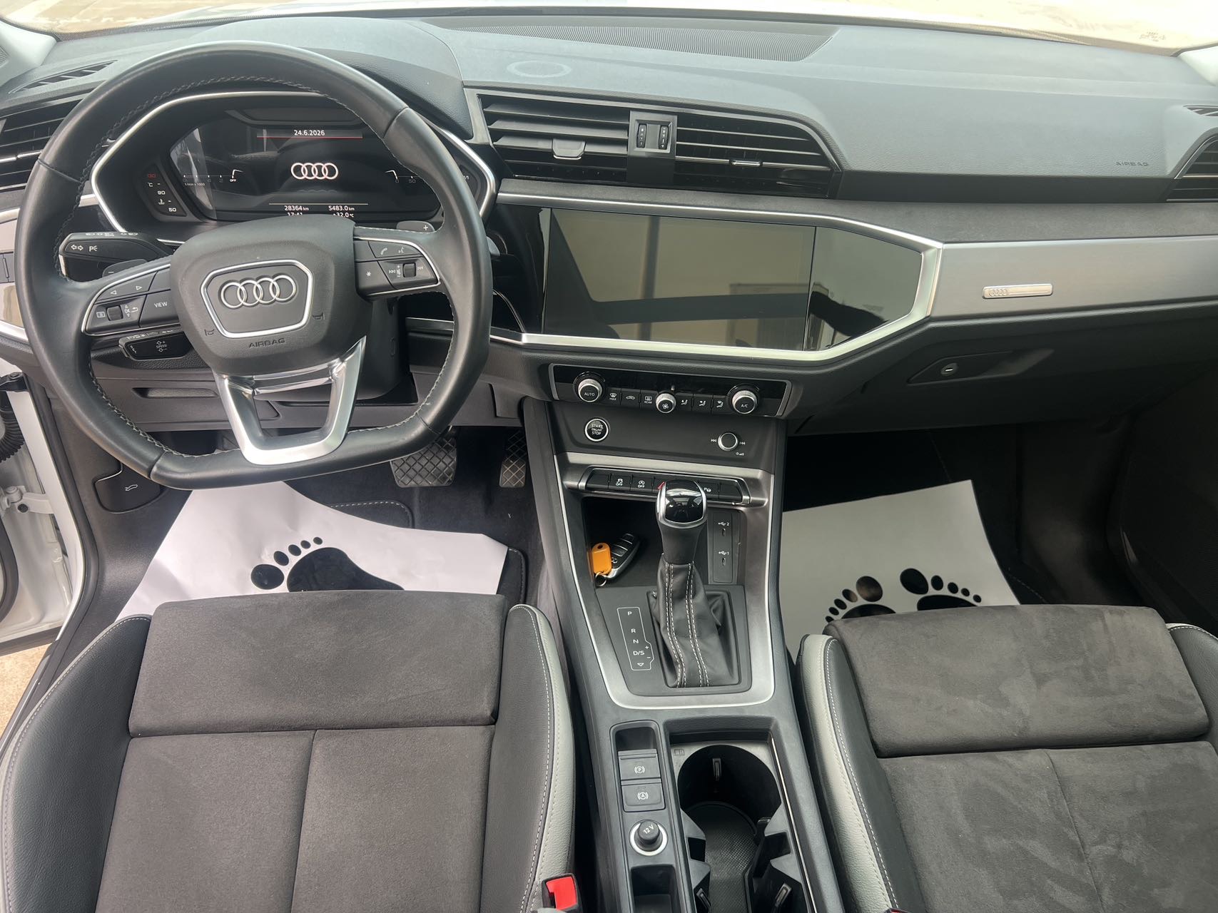 Audi Q3 2023 car image #6