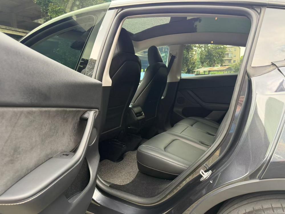 Tesla Model Y 2024 #10 Tesla Model Y 2024 car image #10