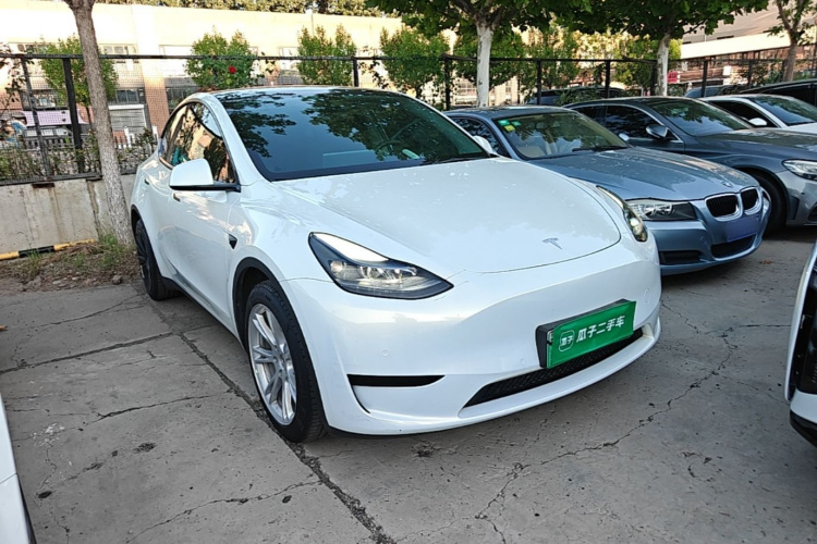 Tesla Model Y 2022 #4 Tesla Model Y 2022 immagine di auto #4