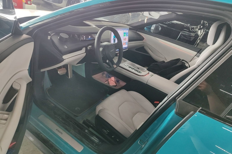 MI SU7 2025 car image #19