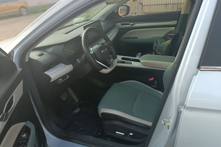 GEELY Emgrand L HiP 2022 car image #15